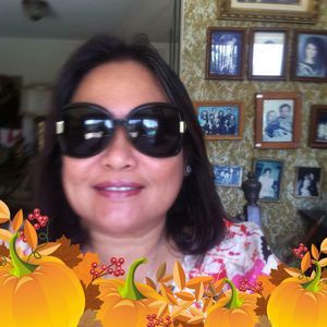 Meet your Posher, Ester cuestas